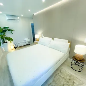  Apartment Airport